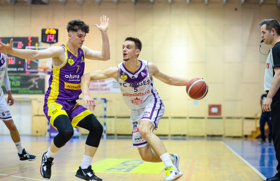 Tudor Fometescu va începe al 7-lea sezon al carierei alături de FC Argeș Basketball