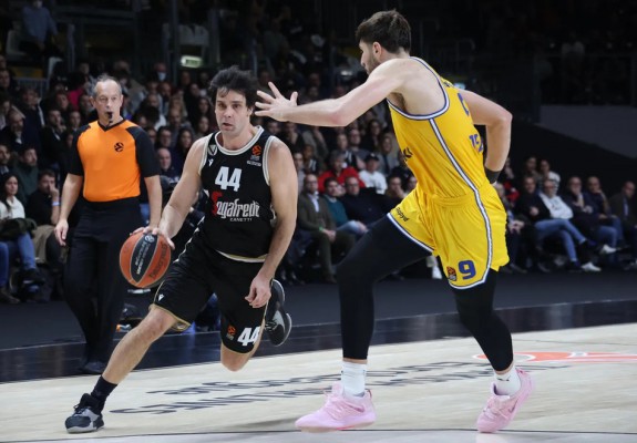 Milos Teodosic s-a înțeles cu Steaua Roșie Belgrad