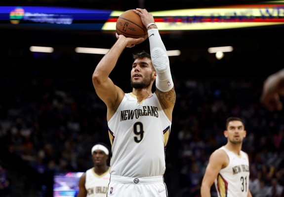 Willy Hernangomez a semnat pe trei ani cu Barcelona