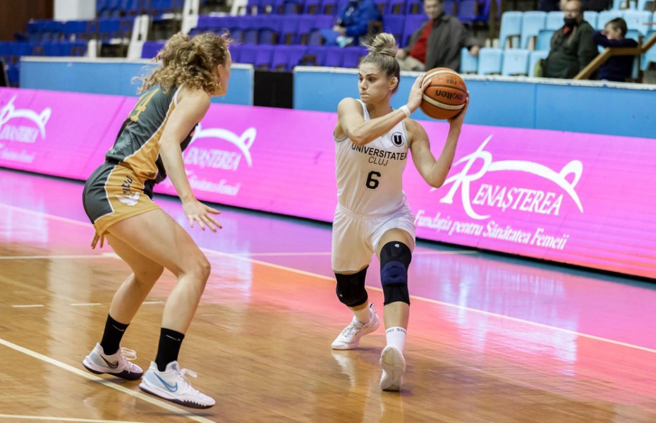 Alexandra Uiuiu rămâne încă un sezon la Universitatea Cluj