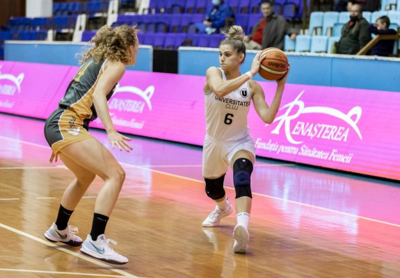 Alexandra Uiuiu rămâne încă un sezon la Universitatea Cluj