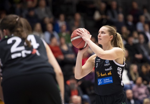 Ellen Nystrom, MVP-ul finalei din Campionatul Suediei, sosește la Sepsi-SIC
