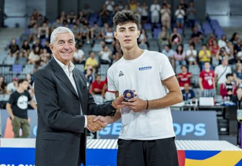 Codruț Dinu face parte din echipa ideală a Campionatului European U16 - Divizia B