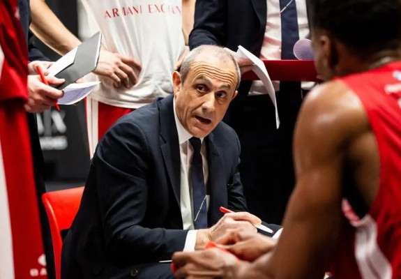 Ettore Messina și-a prelungit înțelegerea cu Olimpia Milano