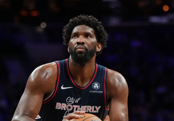 La 18 ani după ce Kobe Bryant a reușit 81 de puncte, Joel Embiid izbutește o performanță similară