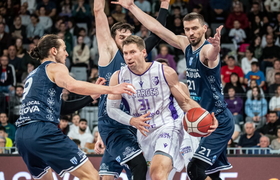 FC Argeș Basketball a anunțat despărțirea de Bryce Douvier