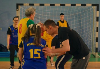 Dincolo de dizabilități. Participanții One Team au jucat baschet în pauza duelului Cluj-Oradea