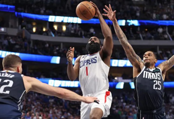 Los Angeles Clippers supraviețuiește unui thriller pentru a egala la general seria cu Dallas Mavericks