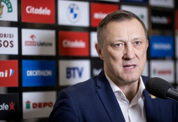 Dinamo București l-a numit în funcția de antrenor principal pe Zydrunas Urbonas