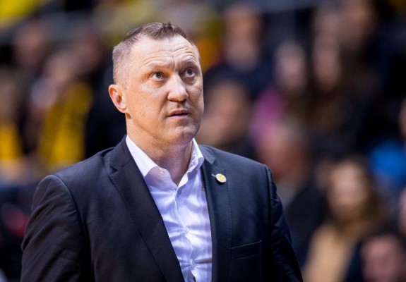 Dinamo București l-a numit în funcția de antrenor principal pe Zydrunas Urbonas