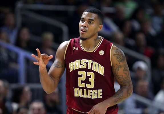 Deontae Hawkins vine din Portugalia și a semnat cu Corona Brașov