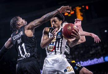 Bryce Jones a semnat cu Aris Salonic