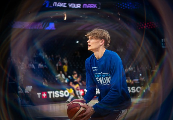 Din inima frigului până sub soarele Arizonei: Miikka Muurinen, tânărul gigant aflat în căutarea gloriei