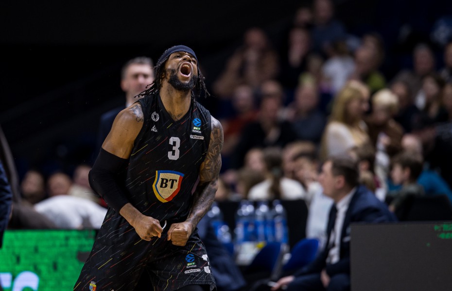 Zavier Simpson își va continua cariera în afara Europei