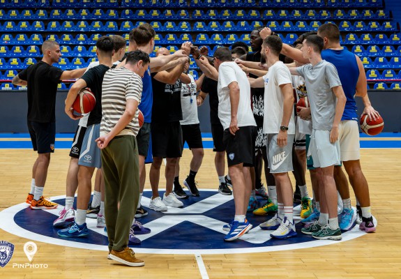 S-a stabilit programul turneului amical de la Vâlcea