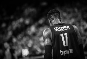 Derapaje rasiste la EuroBasket 2025. Dennis Schroder, victima fanilor lituanieni