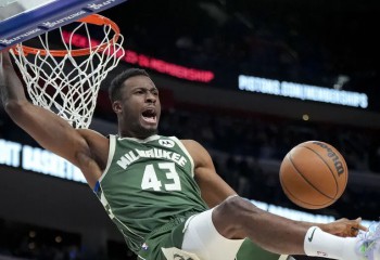 Thanasis Antetokounmpo revine la Milwaukee Bucks