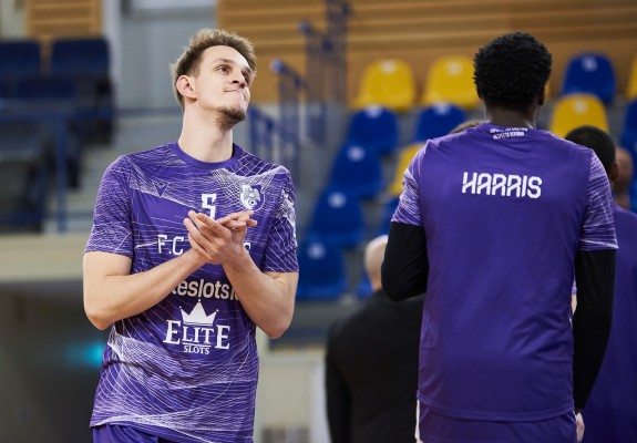 Tudor Fometescu a semnat cu Rapid București, după trei ani petrecuți la FC Argeș Basketball