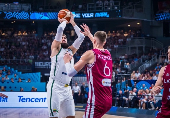 Lituania câștigă „Derby-ul Baltic” cu Letonia de la EuroBasket 2025, chiar pe terenul naționalei lui Luca Banchi