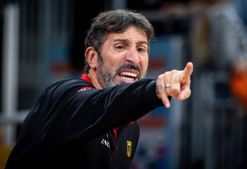 Alex Mumbru nu va mai conduce Germania la EuroBasket 2025 din cauza problemelor de sănătate