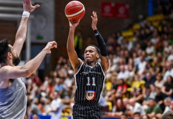 Video. Coșul decisiv marcat de Russel în amicalul cu AEK Atena