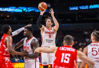 Turcia se califică în semifinalele EuroBasket, după un succes clar în fața Poloniei