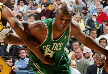 Povestea lui Antoine Walker: Cum a reușit să transforme eșecurile în lecții pentru generațiile viitoare