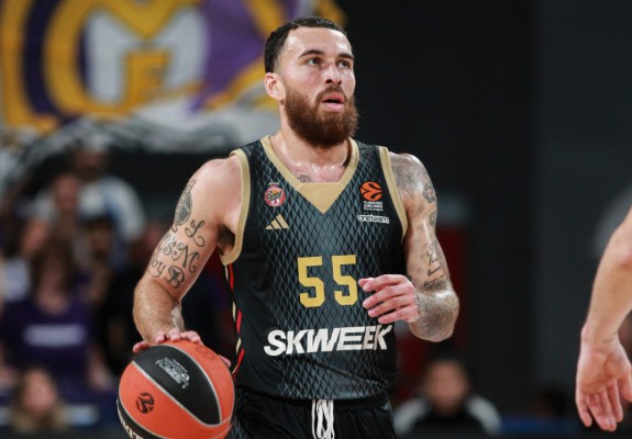 Mike James rămâne la AS Monaco