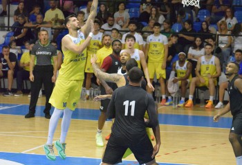 CSM Ploiești a învins-o la mare luptă pe Dinamo București