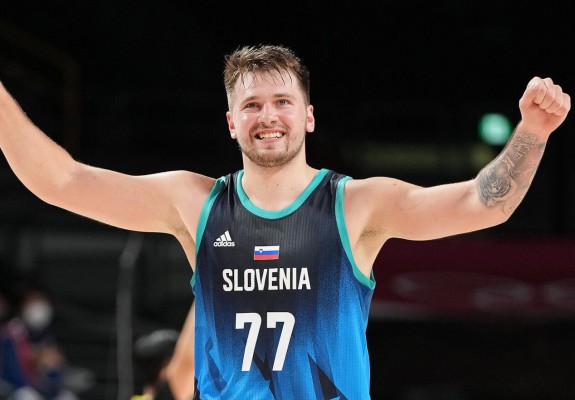 Luka Doncic a cumpărat vila de lux din California a Mariei Sharapova. Video