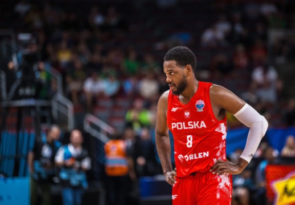Anadolu Efes l-a transferat pe Jordan Loyd