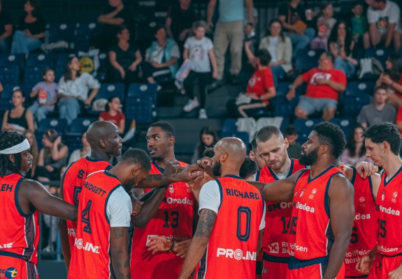 CSM Oradea tranșează pe final duelul de pe teren propriu cu Petrolul Ploiești