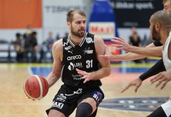 Dragoș Diculescu își ghidează echipa spre primul succes al sezonului