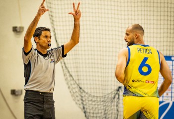 Corona Brașov câștigă cu greu pe terenul lui CSM Târgu Jiu