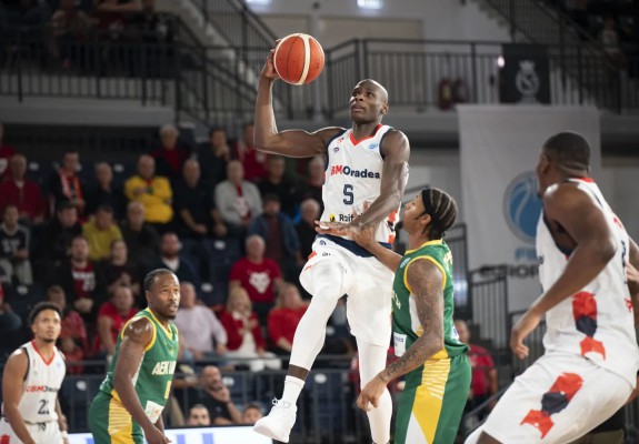 CSM CSU Oradea a început cu o victorie convingătoare parcursul în FIBA Europe Cup