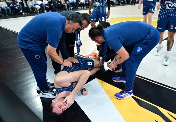Lovitură dură pentru Efes: Georgios Papagiannis va lipsi aproximativ opt luni