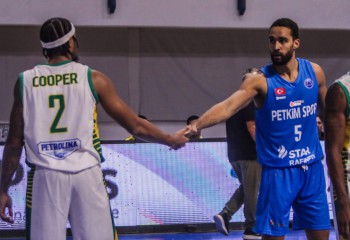 Petkim Spor, învinsă surprinzător de AEK Larnaca în etapa a doua din FIBA Europe Cup