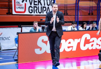 Dino Repesa, înaintea confruntării cu U-BT: „O echipă cu unsprezece străini de calitate”