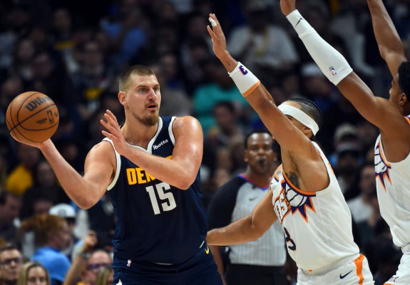 Denver Nuggets bifează prima victorie stagională, după un nou triple-double al lui Nikola Jokic