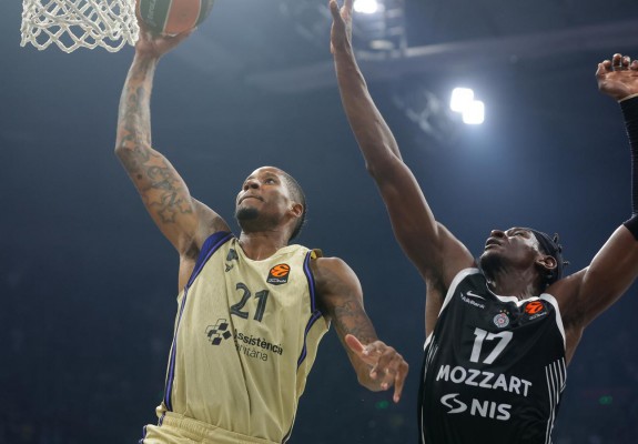 Will Clyburn aduce victoria Barcelonei în meciul cu Partizan cu un coș de la logo. Video