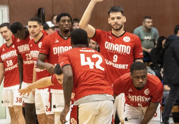 Dinamo București își respectă statutul de favorită și câștigă cu CSU Sibiu