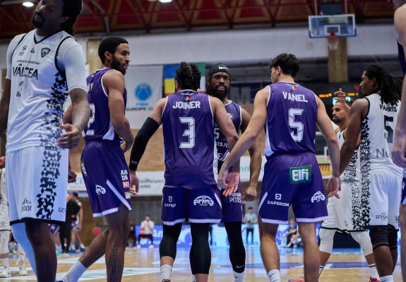 FC Argeș Basketball trece de CSO Voluntari în etapa a noua din LNBM