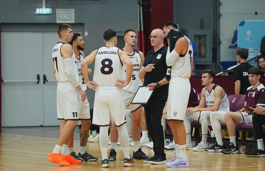 Rapid București câștigă la mare luptă împotriva Vâlcei