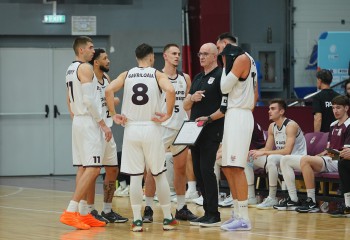 Rapid București câștigă la mare luptă împotriva Vâlcei