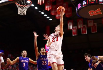 Denis Bădălău, din nou printre cei mai buni marcatori de la Rutgers, în al patrulea succes la rând. VIDEO