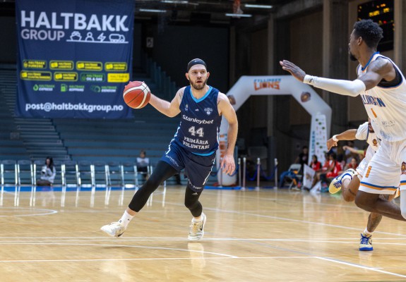 CSO Voluntari câștigă cu Rapid București în ultimul meci al zilei de sâmbătă