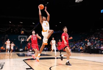 Rutgers Scarlet Knights a pierdut categoric duelul din deplasare cu Tennessee Volunteers