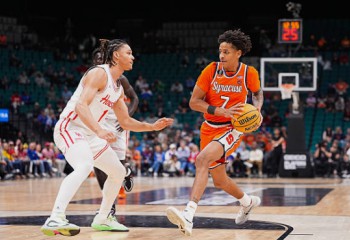 Kiyan Anthony, fiul lui Carmelo, a făcut spectacol în thriller-ul din NCAA cu Houston Cougars. VIDEO