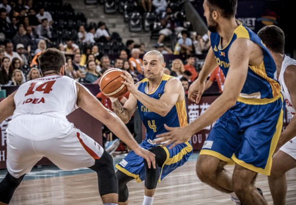 Amintiri din ultimul duel direct cu Muntenegru: performanța prin care Andrei Mandache a intrat în istoria EuroBasket