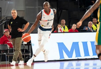 Bandja Sy va absenta minim trei săptămâni din garnitura lui CSM CSU Oradea